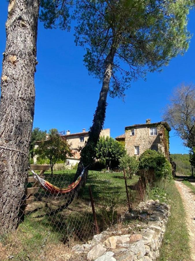 Domaine Le Petit Hameau Cotignac Exterior foto