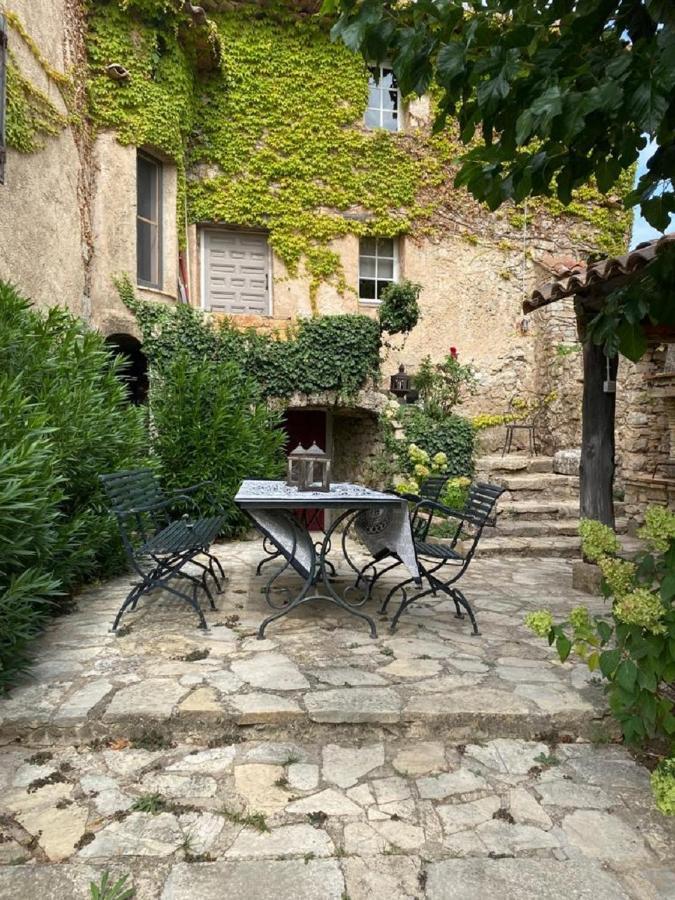 Domaine Le Petit Hameau Cotignac Exterior foto